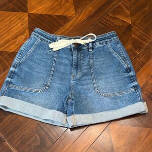 Like New Judy Blue Cuffed Denim Jean Shorts